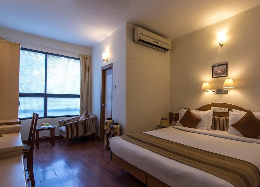 Hotel Park Central Koregaon Park Pune Extérieur photo