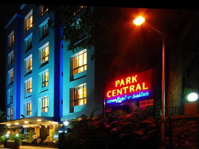 Hotel Park Central Koregaon Park Pune Extérieur photo