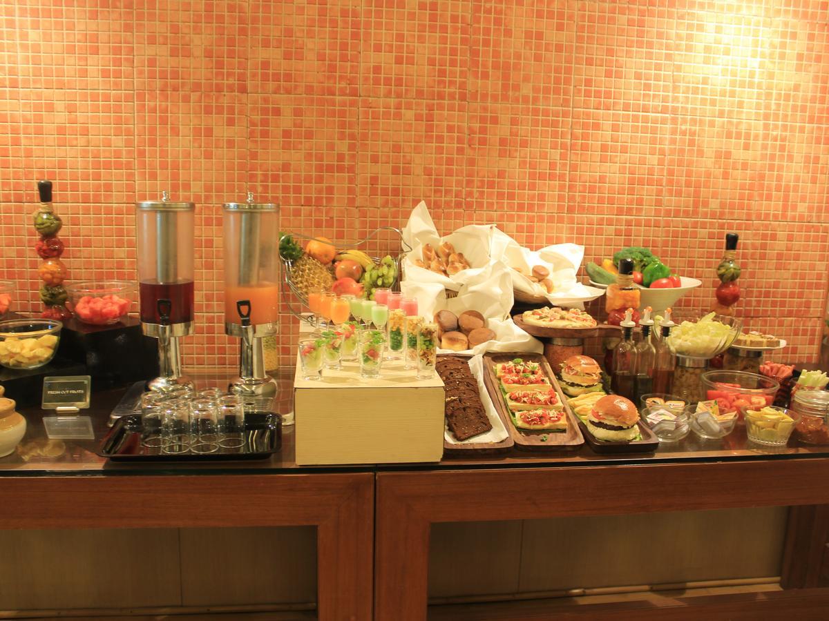 Hotel Park Central Koregaon Park Pune Extérieur photo
