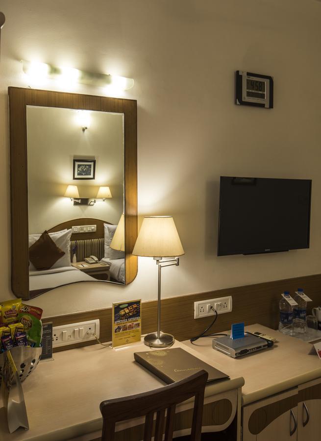 Hotel Park Central Koregaon Park Pune Extérieur photo