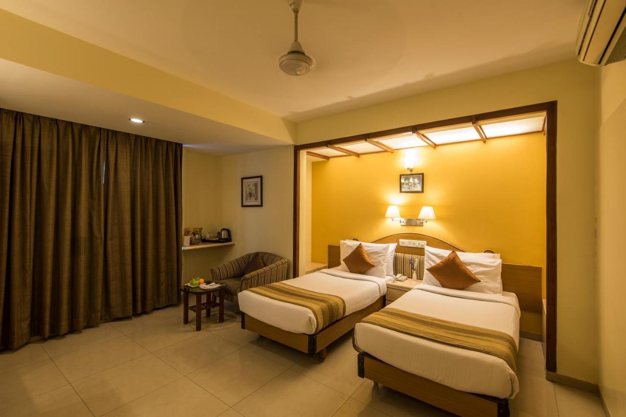 Hotel Park Central Koregaon Park Pune Extérieur photo