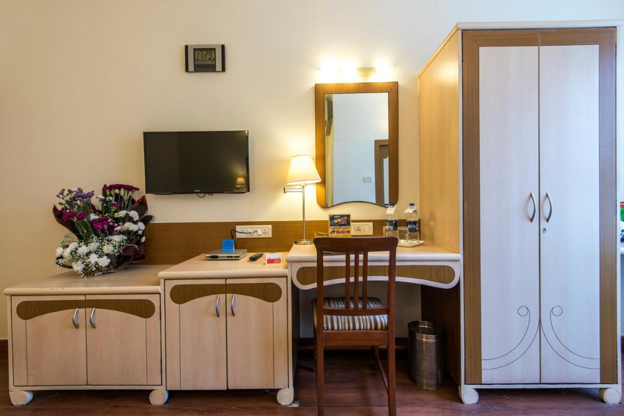 Hotel Park Central Koregaon Park Pune Extérieur photo